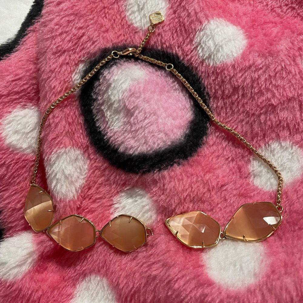 Kendra Scott necklace